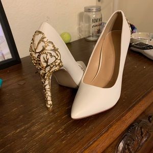 Nude cream pointed heels gold metal trimming